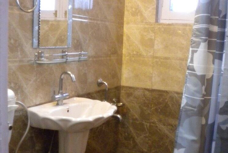 Blooming Dale Hotel Cottages, Srinagar 3